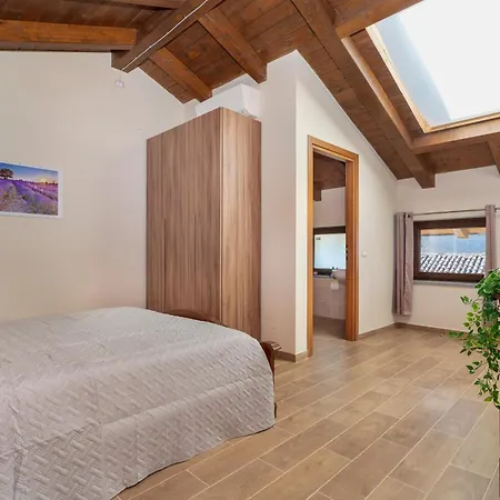 Viverone - La Borgata X12 * Alice Castello