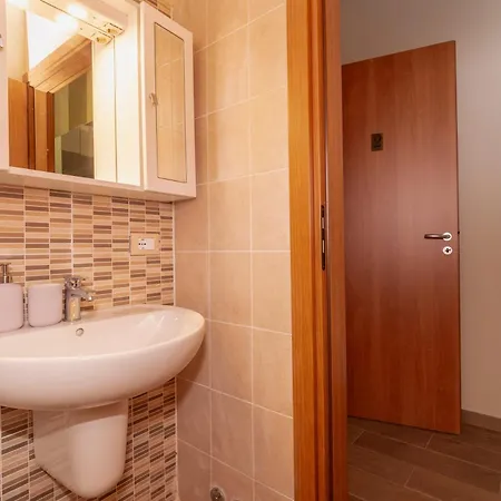 Holiday home Viverone - La Borgata X12 Castello (Varese)