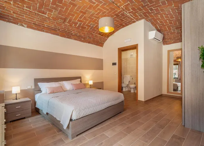 Casa vacanze Viverone - La Borgata X12 *