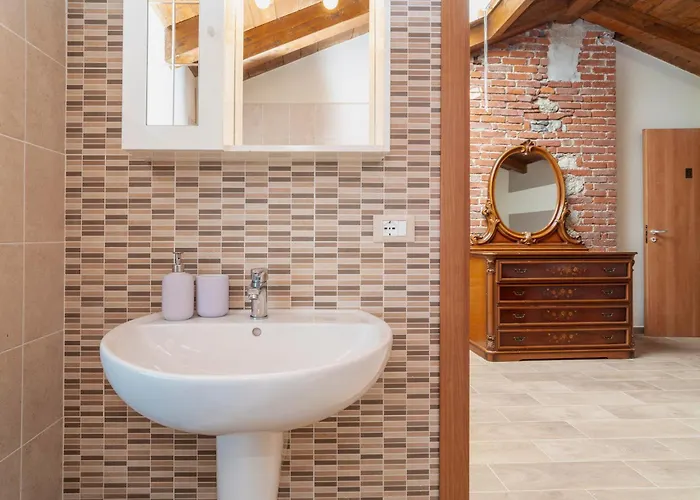 Viverone - La Borgata X12 * Alice Castello