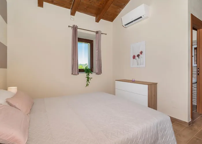 Viverone - La Borgata X12 בית נופש