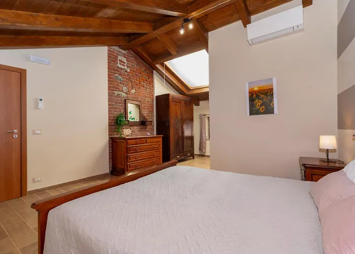 Viverone - La Borgata X12 * Alice Castello