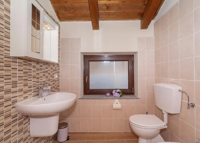 Viverone - La Borgata X12 *